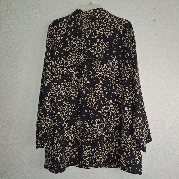 Coldwater Creek Black 100% Silk Long Sleeve Button-Up  Size XL - Picture 2 of 9